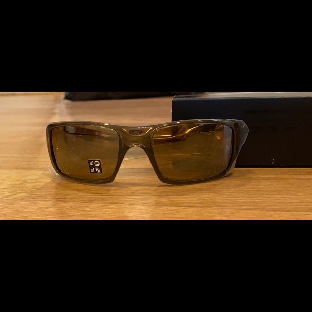 NEW IN BOX Oakley polarized Crankshaft sunglasses